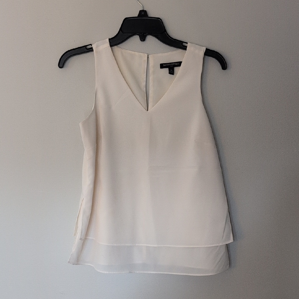 Banana Republic Cream V-Neck Blouse Size XS